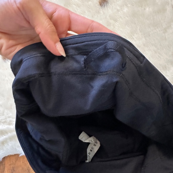 LULULEMON - compression run leggings w/ back zipper pocket - out of production! - Picture 7 of 7